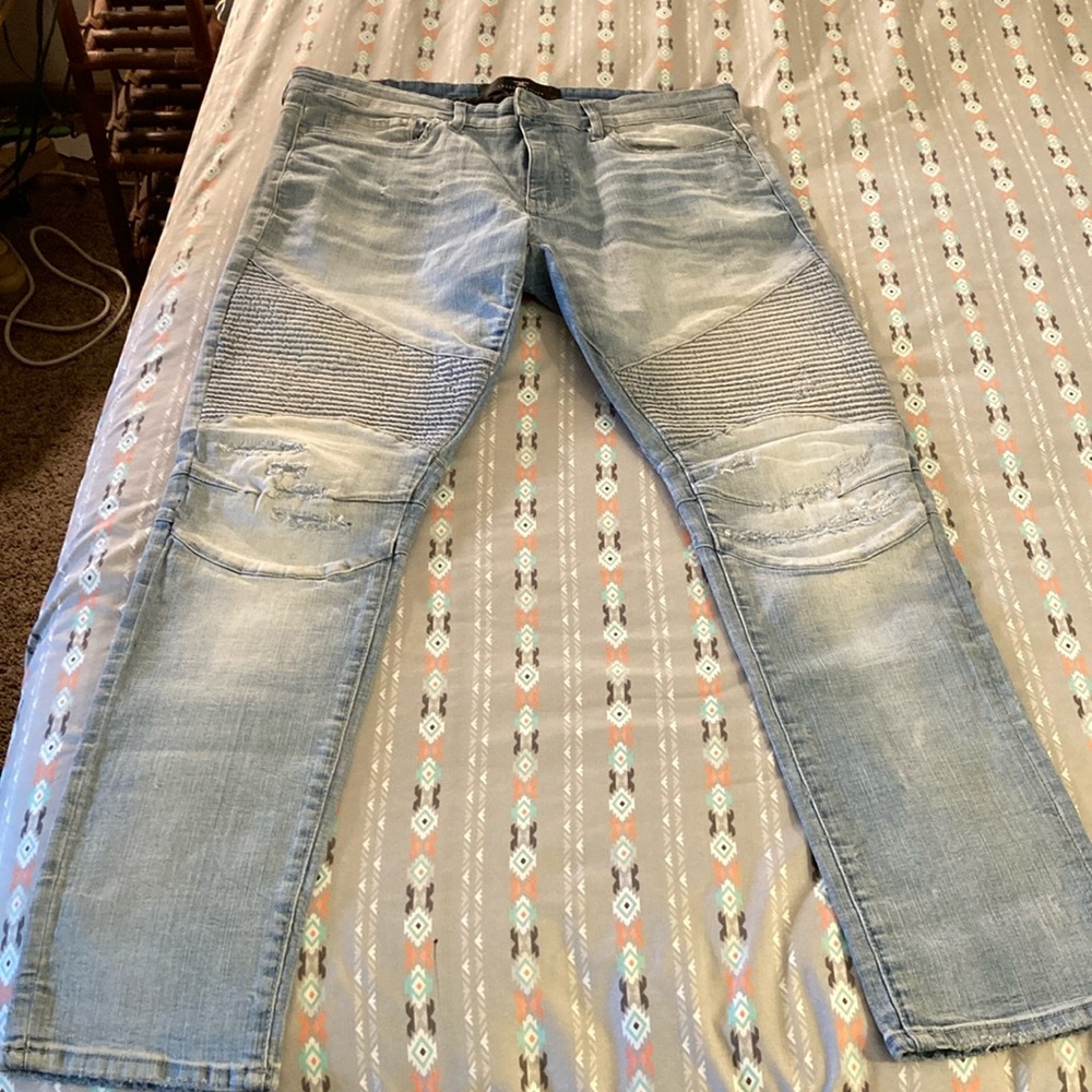 Men's Distressed Blue Jeans
